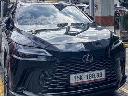 Đại gia trúng đấu giá biển “tứ quý 8” gắn lên xe Lexus RX350