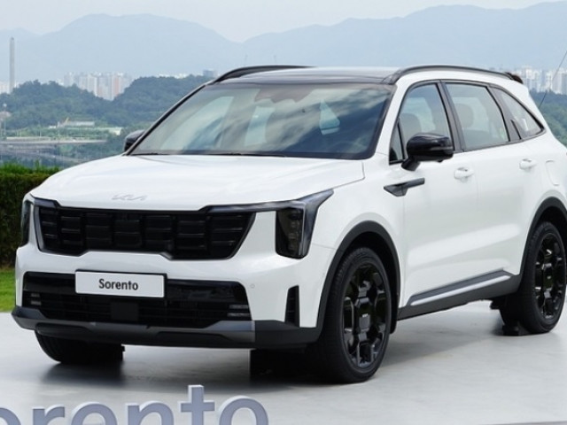 Kia Sorento 2024 ghi nhận doanh số cách biệt với Hyundai Santa Fe 2024