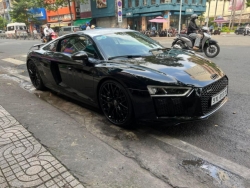 Đặng Lê Nguyên Vũ bổ sung Audi R8 cũ vào bộ sưu tập xe