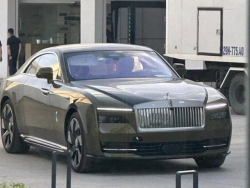 Rolls-Royce Spectre đầu tiên "cập bến" Việt Nam, giá gần 18 tỷ đồng