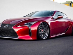 Ấn tượng với chiếc Lexus LC 500 phiên bản "lết đất" sau khi hạ gầm táo bạo và đeo "giày mới"