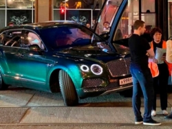 Rich kid lái Bentley Bentayga tạt đầu tàu điện phải công khai xin lỗi và đền bù gần 200 triệu VNĐ