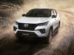 Toyota Fortuner 2023 có thêm phiên bản diesel hybrid tiết kiệm nhiên liệu