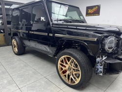 Mercedes-AMG G 63 Edition 55 vừa về tay, chủ sở hữu chi 700 triệu đồng để mạ vàng