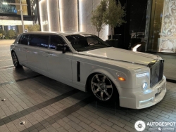 Rolls-Royce Phantom được độ thành xe limousine “cực chất”