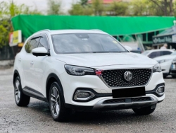 "Dọn kho", SUV cỡ C MG HS Trophy được chào bán chỉ 750 triệu đồng