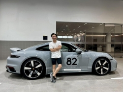 Doanh nhân Nguyễn Quốc Cường “đập hộp” Porsche 911 Sport Classic 2023