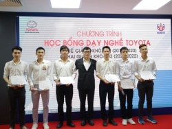 Quỹ Toyota Việt Nam và Trường Cao đẳng Cơ điện Hà Nội thông báo tuyển sinh khóa 4 chương trình “Học bổng dạy nghề Toyota”