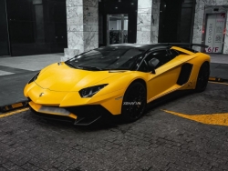 Chạm mặt Lamborghini Aventador SV Roadster đầu tiên về Việt Nam