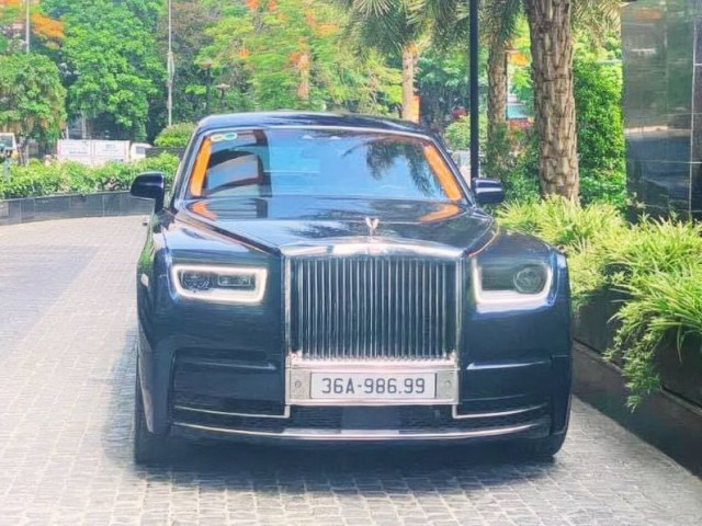 Chiêm ngưỡng Rolls-Royce Phantom VIII hơn 50 tỷ đồng đeo biển số đẹp