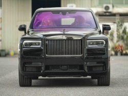 Cận cảnh Rolls-Royce Cullinan Black Badge 2024 tại Việt Nam