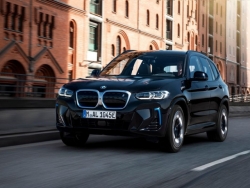 BMW iX3 facelift giá 1,8 tỷ VNĐ ra mắt với ngoại hình và công nghệ được cải tiến nhờ gói trang bị M Sport