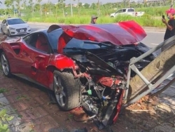 Hơn 2 tuần sau vụ 488 GTB đâm gốc cây, Ferrari Việt Nam cử người ra Hà Nội kiểm tra xe