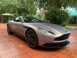 Chủ tịch Tập đoàn Trung Nguyên tậu chiếc Aston Martin DBX 707 thứ 2