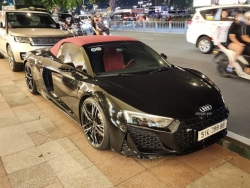 Cận cảnh Audi R8 V10 Spyder đeo biển "tứ quý" 8 cực VIP