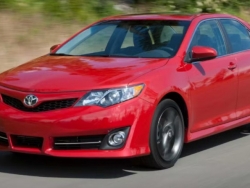 Toyota Camry 2013 được đánh giá là mẫu xe cũ đáng mua nhất