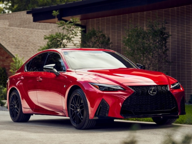 Lexus IS bị khai tử tại Việt Nam sau gần 4 năm ra mắt