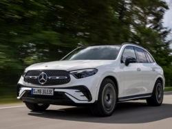 Mercedes GLC 350e PHEV 2025 trình làng, tầm vận hành thuần đến 87 km