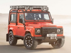 Land Rover hồi sinh Defender V8 với bản nâng cấp mới