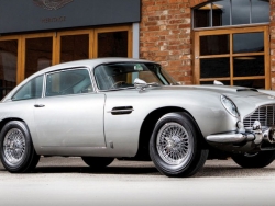 Aston Martin DB5 “của” James Bond được tìm thấy sau 25 năm bị đánh cắp