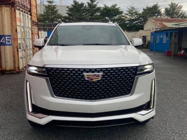 Chiêm ngưỡng Cadillac Escalade ESV 2021 màu trắng đầu tiên về Việt Nam