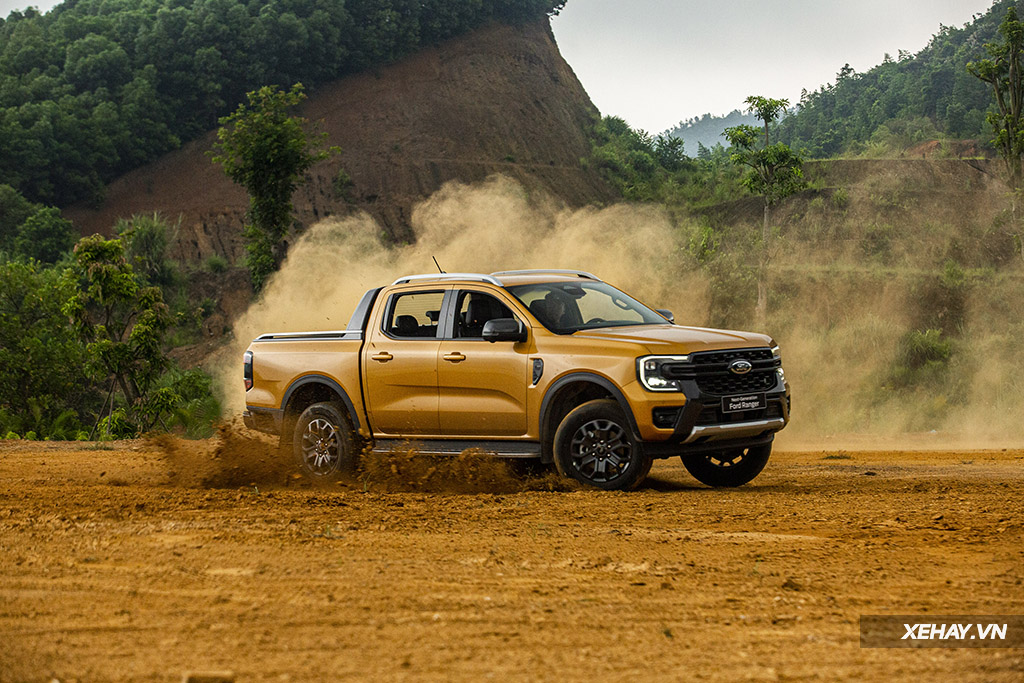 Ford Ranger 2023: Không hổ danh “vua bán tải”