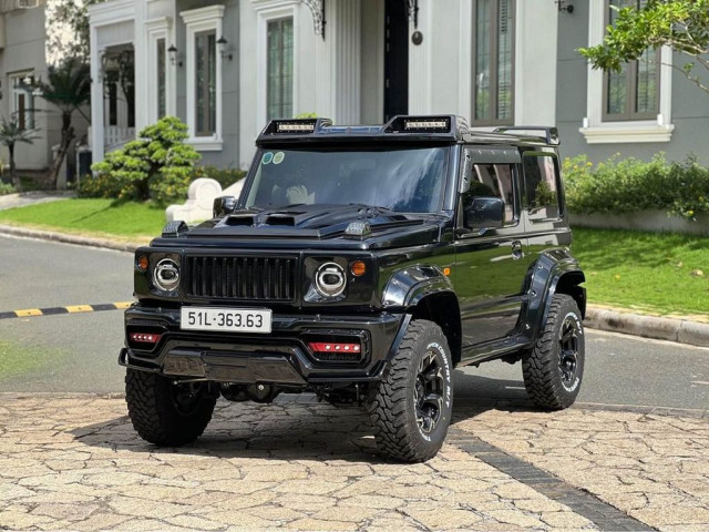 Suzuki Jimny 2024 chạy 500km lên sàn xe cũ với giá 1,4 tỷ đồng