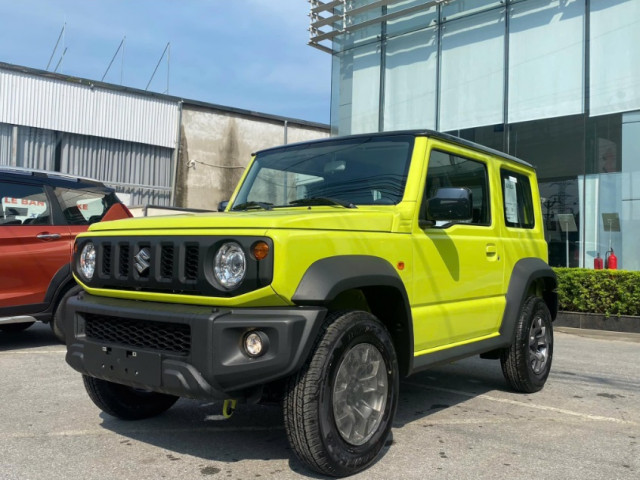 Suzuki Jimny, XL7 hybrid được đại lý ưu đãi 50% lệ phí trước bạ