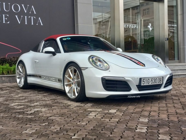 TPHCM: "Tóm gọn" hàng hiếm Porsche 911 Targa 4S