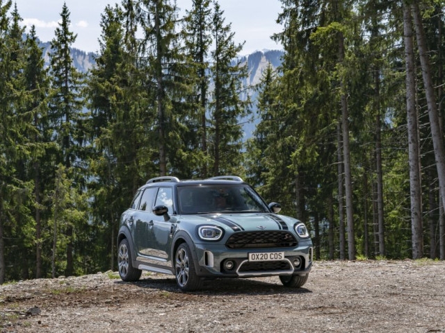 Sở hữu MINI Countryman với ưu đãi 10% giá trị xe trong tháng 9