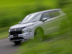 Mitsubishi Outlander PHEV bản cập nhật sẽ mang lại cảm giác lái an toàn và thoải mái hơn