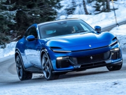 Ferrari “cháy hàng” tới 2025, khách muốn mua xe phải chờ 2 năm