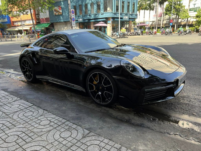 Cận cảnh hàng hiếm Porsche 911 Turbo 992 của ông Đặng Lê Nguyên Vũ