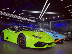 Thanh niên 9X ở Đắk Lắk đã "sang tên" Lamborghini Huracan cho chủ mới