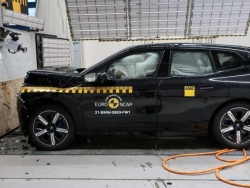 BMW iX đạt điểm tối đa trong bài thử nghiệm va chạm của Euro NCAP