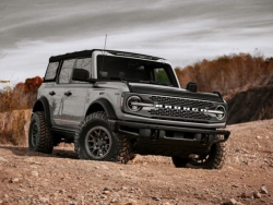 Hãng độ danh tiếng Roush thử sức với Ford Bronco: Kết quả vô cùng mãn nhãn