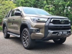 Toyota Hilux Rogue lộ diện tại Đông Nam Á, đối thủ xứng tầm của Ranger Raptor