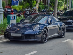 Bắt gặp Porsche 911 Carrera 4S độ mâm Daytona II trên đường phố Sài Gòn