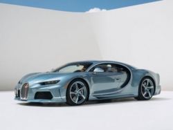 Nữ đại gia 70 tuổi tậu chiếc Bugatti Chiron độc nhất thế giới