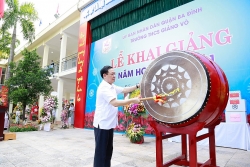 Bí thư Thành ủy Hà Nội Vương Đình Huệ đánh trống khai giảng năm học mới