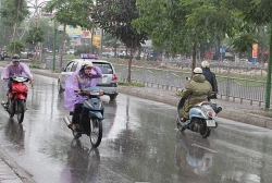 Ngày nắng nóng, chiều tối và đêm có mưa rào và dông vài nơi