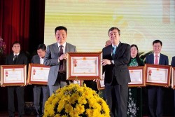 Công ty Tân Đệ vinh dự đón nhận Huân chương Lao động hạng Ba