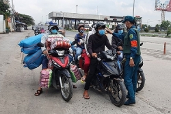 Thủ tướng Chính phủ yêu cầu không "ngăn sông cấm chợ", cần cách ly đúng quy định