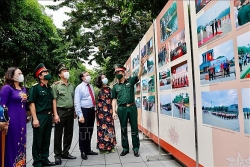 Triển lãm ảnh ‘Lăng Chủ tịch Hồ Chí Minh - Đài hoa vĩnh cửu’