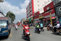 Hình ảnh ngày đầu TP Hồ Chí Minh trở lại cuộc sống bình thường mới