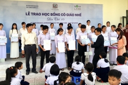 Novaland trao hàng trăm suất học bổng "Cô giáo Nhế" đến học sinh nghèo Đồng Tháp