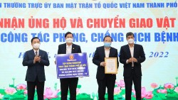 Hà Nội: Tiếp nhận ủng hộ vật tư y tế giá trị hơn 80 tỷ đồng từ hai tập đoàn lớn