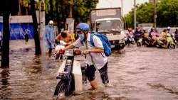 Triều cường vượt báo động 3, nhiều nơi tại TP HCM có nguy cơ bị ngập