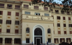 Sinh viên Đại học Y Hà Nội tạm dừng học lâm sàng phòng Covid-19 