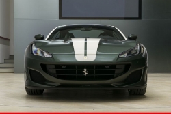 Cận cảnh "ngựa Ý" Ferrari Portofino trong lớp áo xanh đặc biệt